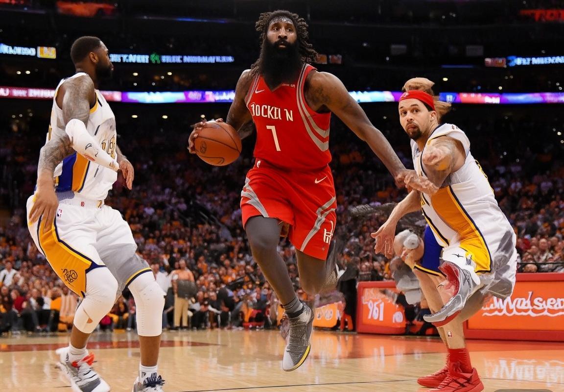 NBA季后赛焦点对决：湖人火箭激战回顾与战术解析(图3)